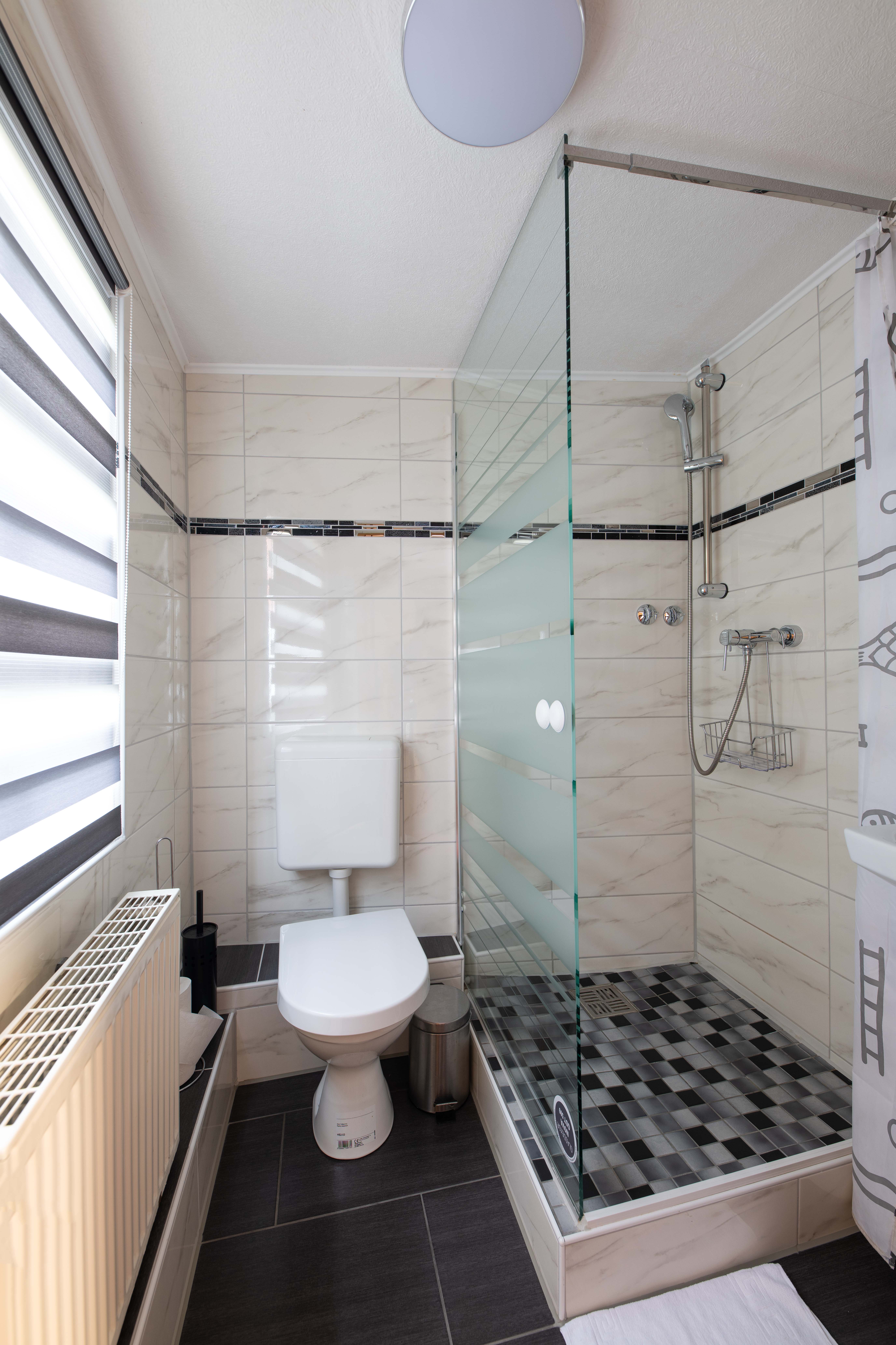 Modernisiertes Bad im Hotel-Restaurant Am Rathaus